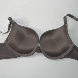 Super Push Up Extreme Padded Maximum Lift Add 2 Cup Size Bombshell Bra.
